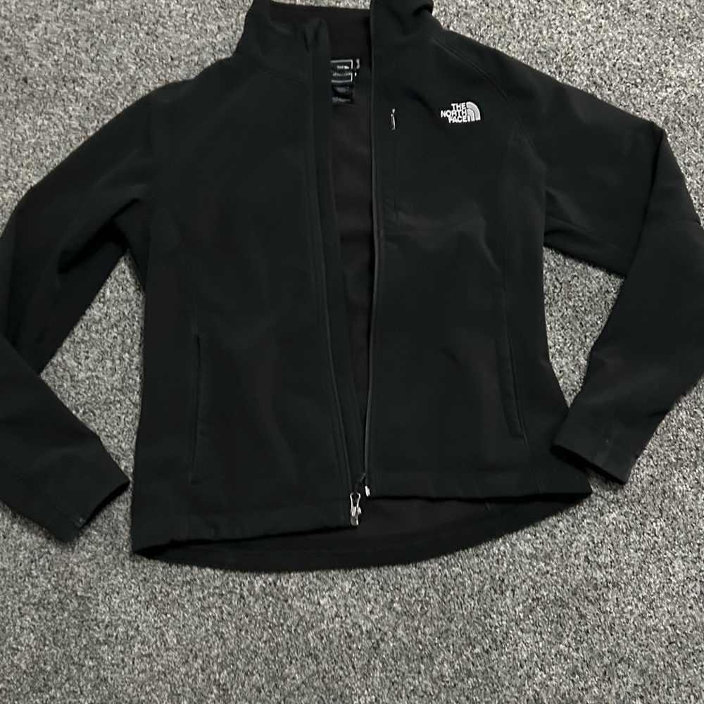 The North Face Black Jacket Full-Zip Fleece-lined jacket